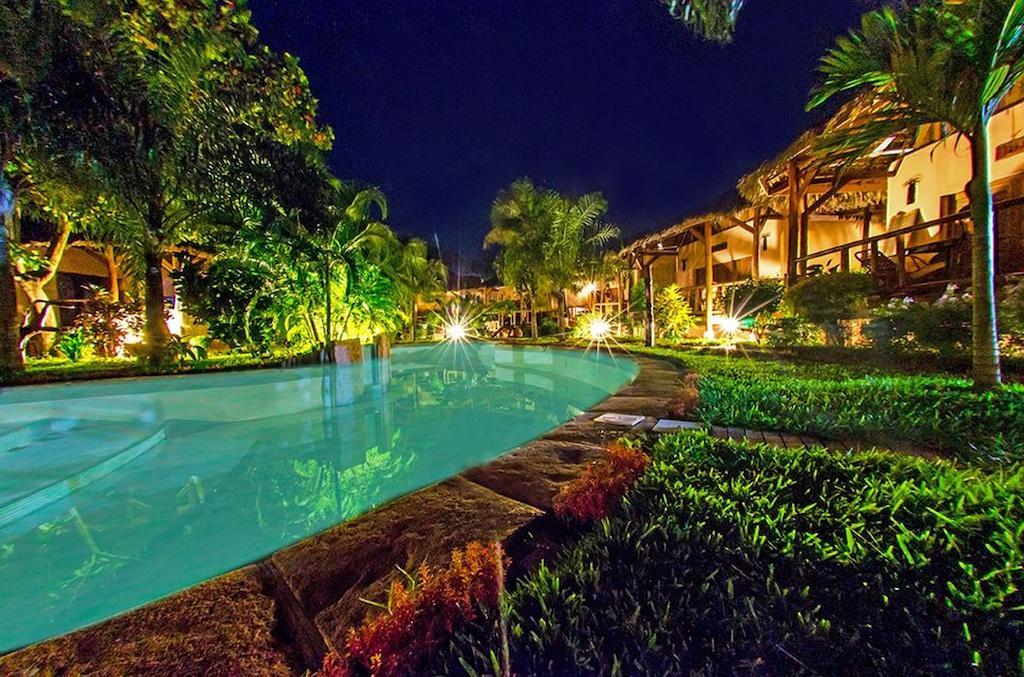 Le Zahir Lodge Ambatoloaka  Eksteriør billede