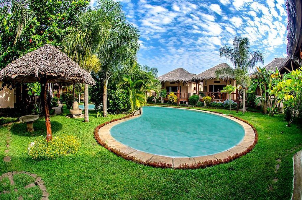 Le Zahir Lodge Ambatoloaka  Eksteriør billede